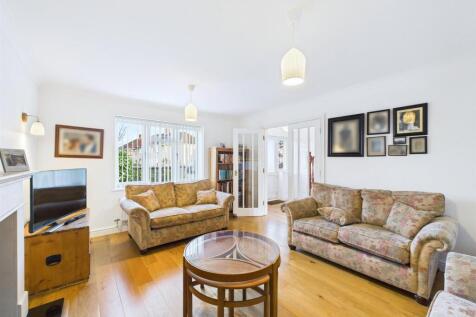 2 - 4 bed detached house.jpg