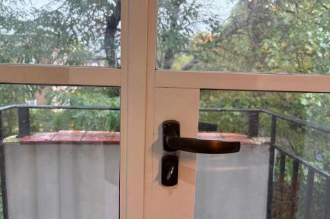 IMG-20251003-WA00...