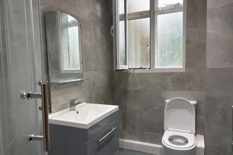 IMG-20251003-WA00...