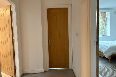 IMG-20251003-WA00...