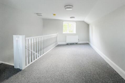 Living Room / Kitchen