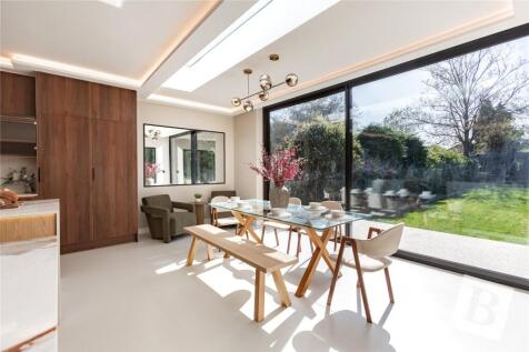 Kitchen/Diner/Family