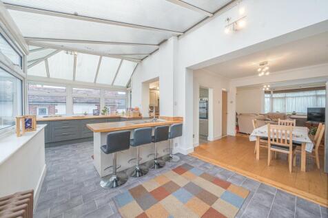 Kitchen Dining Area.jpeg