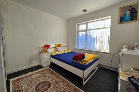 Watersmeet Road, Wyken - Rear Bedroom.jpg