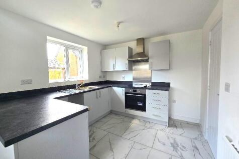 Brookfields Place, Holbrooks - Kitchen.jpg