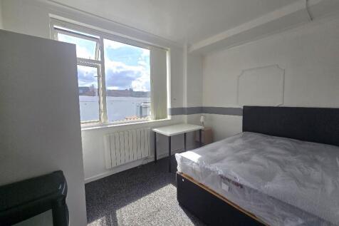 David Road, Stoke -Room 4