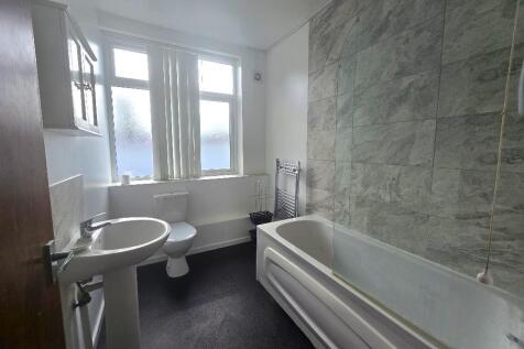 David Road, Stoke - Bathroom 2