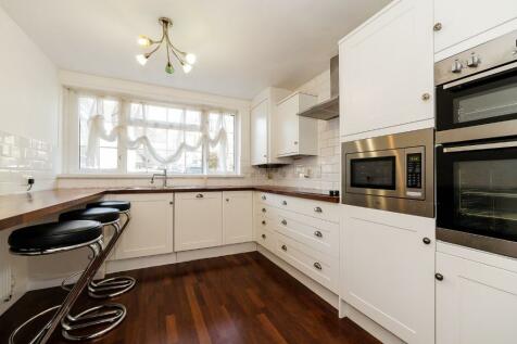 3 Bedroom Houses To Rent In Loughton Essex Rightmove