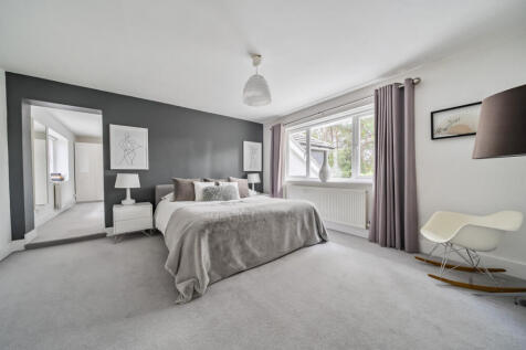 1363692-5-68e5211...