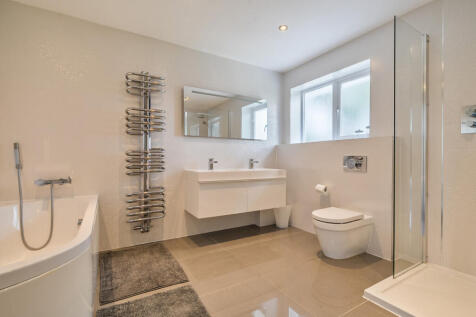 1363692-3-68e5209...