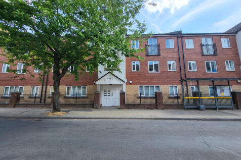 3 Bedroom Apartment FOR SALE