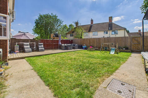 CAM04968G0-PR0054-STILL010