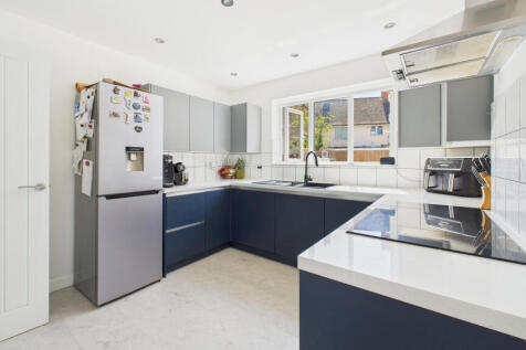 CAM04968G0-PR0054-STILL007