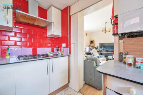 821b618b-4ef7-40f...