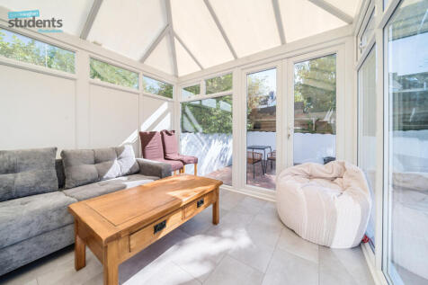 25f6f906-c27c-431...