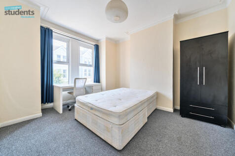 c870bb85-1b8f-46e...