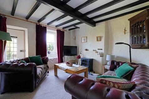 Cottage Lounge