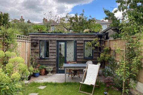 garden shot 2.jpg