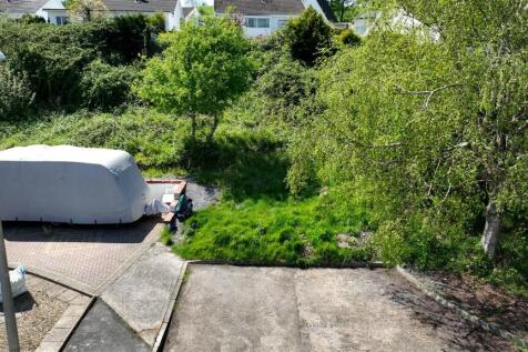 Sequence 01.00_04_31_46.Still016.jpg