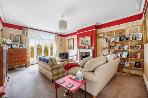 36 Buxton Gardens-3.jpg