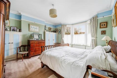 36 Buxton Gardens-13.jpg