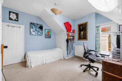 36 Buxton Gardens-16.jpg