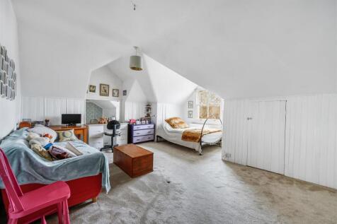 36 Buxton Gardens-17.jpg