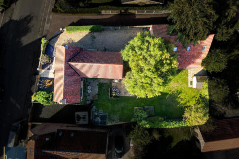 dji_fly_20250916_162412_602_1758898425401_aeb-HDR