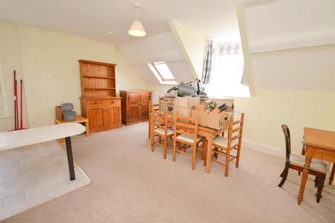 Kitchen &amp; Dining Room