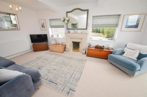 Lounge/Sun Room
