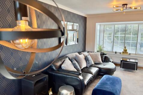 Sitting/Dining room