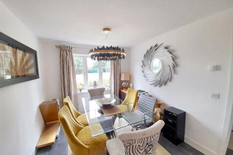 Dining area new.jpg