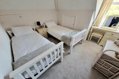 Bedroom 3.jpg
