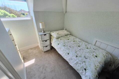 Bedroom 4.jpg