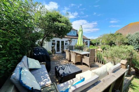 Rear garden 4.jpg