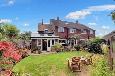 Rear garden 5 new.jpg