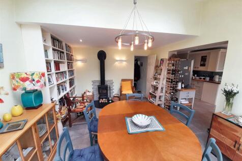 Dining room 1 new.jpg