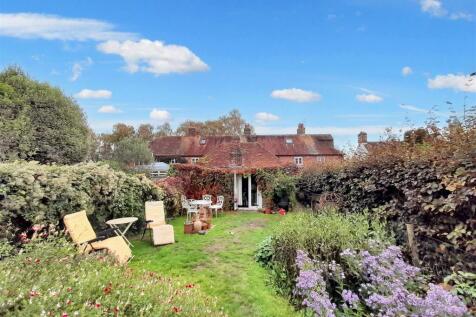 Rear garden 2 new.jpg