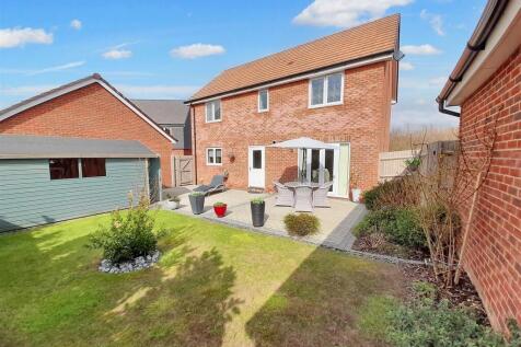 Rear garden 3 new.jpg