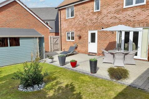 Rear garden 2 new.jpg