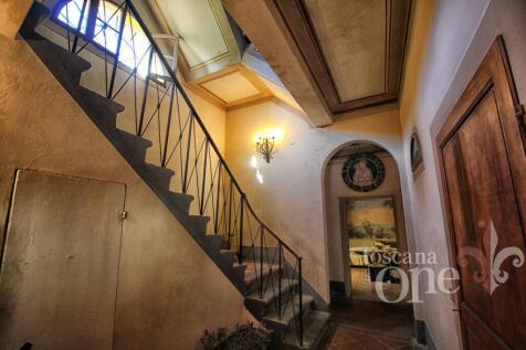 Villa Cevoli interni