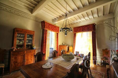 Villa Cevoli Sala 02