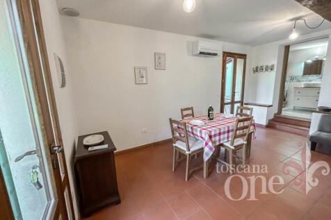 0139CASALE OLIVETO.j