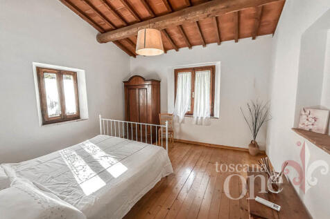0187CASALE OLIVETO.j