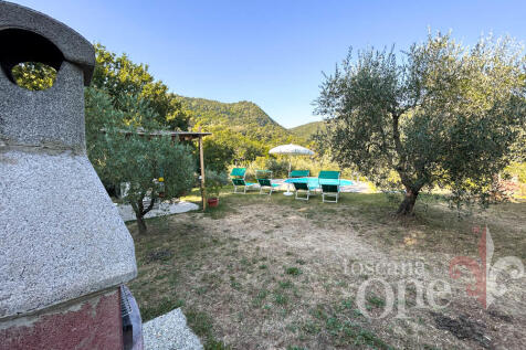 0163CASALE OLIVETO.j