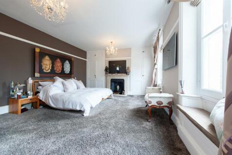 Principal Bedroom..jpg