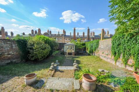 Walled Garden...jpg
