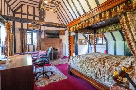 Bedroom 1..jpg