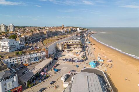 Ramsgate Beach and Kent Terrace.jpg