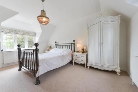 Molehill Road Chestfield1.jpg
